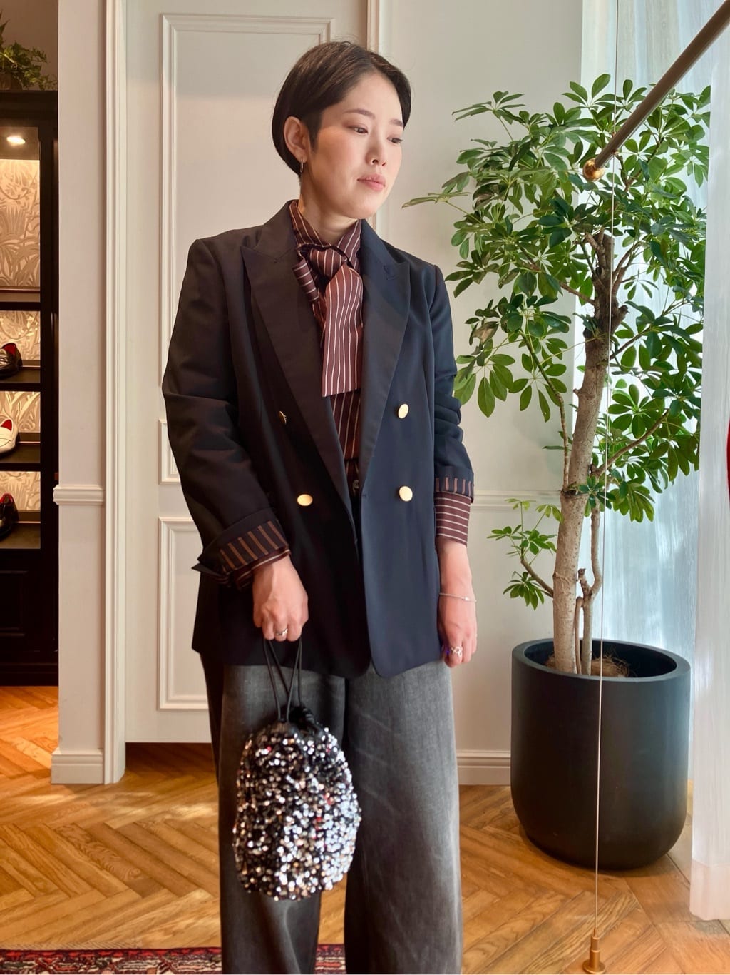 konominさんの「DRESSTERIOR｜ヴィンテージ加工ワイドデニムパンツ」を使ったコーディネート