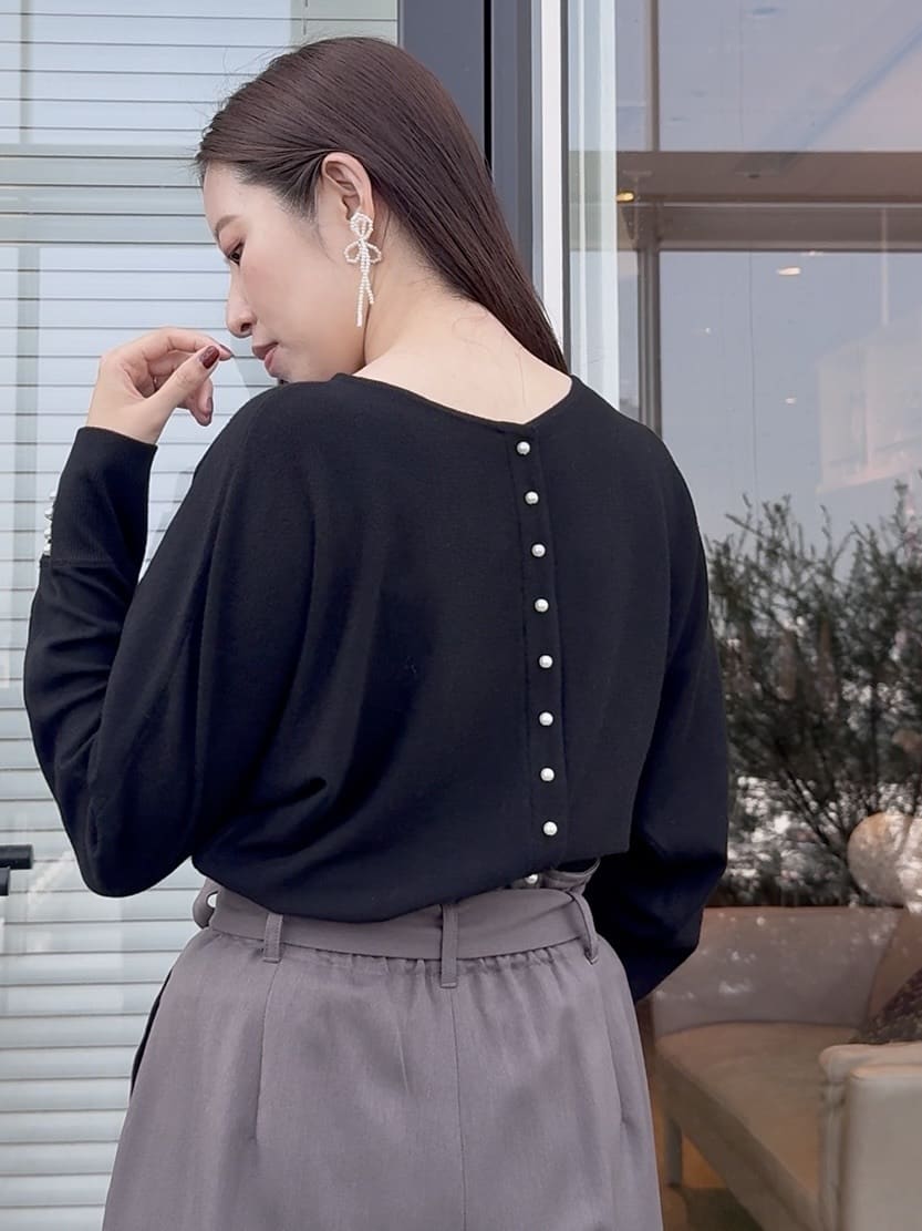 teiさんの「Couture brooch｜【帯電防止・通勤】ウエストリボン サスペンダー付きワイドパンツ」を使ったコーディネート