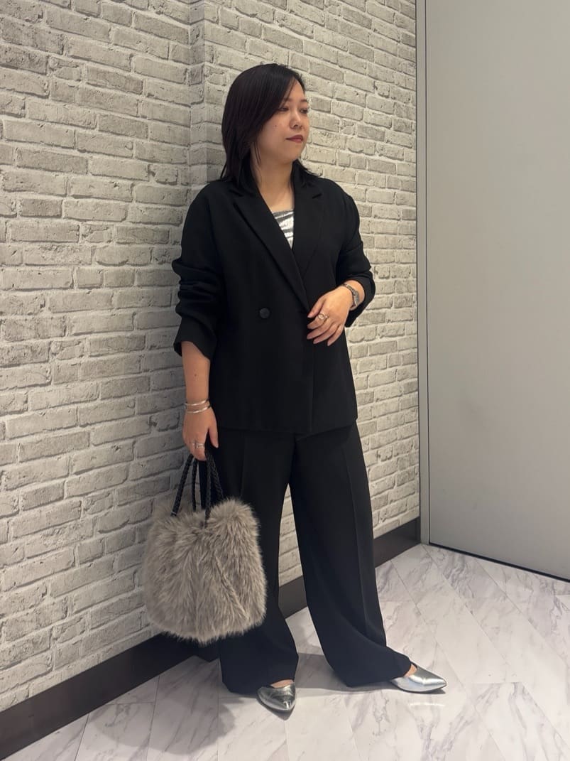 Akiさんの「INDIVI｜Comfy SET UP｜イージーストレートワイドパンツ【セットアップ対応／通勤/カセット服】」を使ったコーディネート