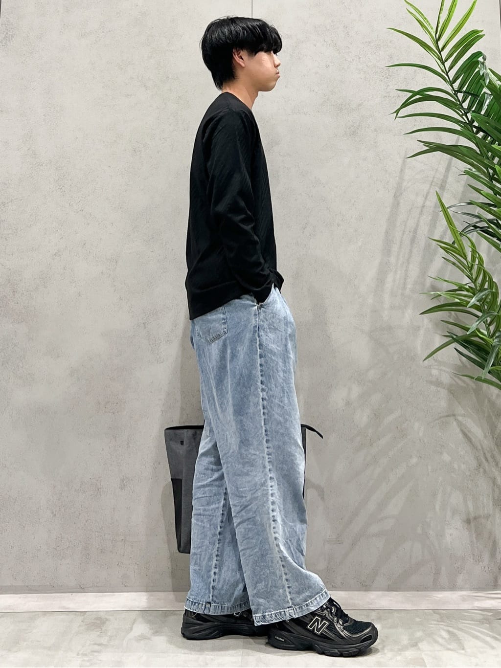 SHI-MAさんの「THE SHOP TK｜リンクスジャカード長袖Tシャツ【サスティナブル素材使用/洗濯機OK】」を使ったコーディネート