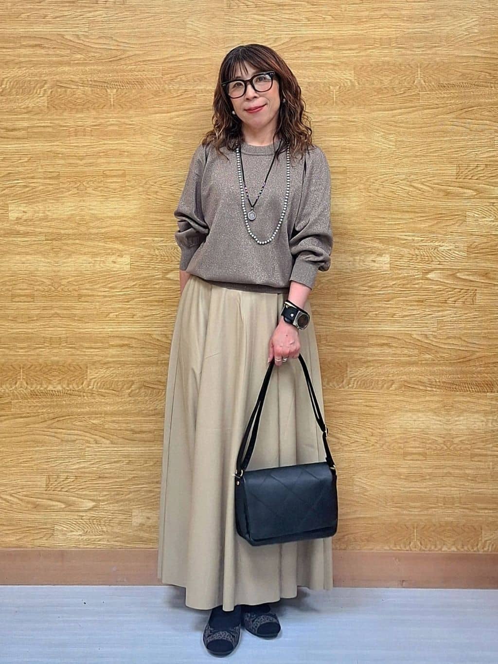 ありゅさんの「SHOO･LA･RUE｜【S-LL】大人の抜け感 合皮フレアスカート」を使ったコーディネート