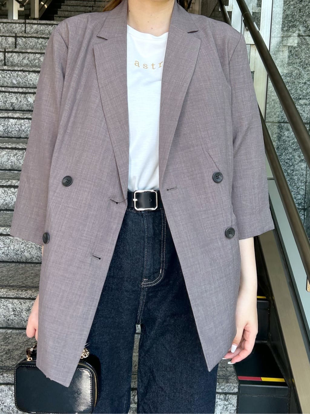 Risaさんの「OPAQUE.CLIP｜メタリック刺繍ロゴTシャツ【接触冷感／洗濯機洗い可】」を使ったコーディネート