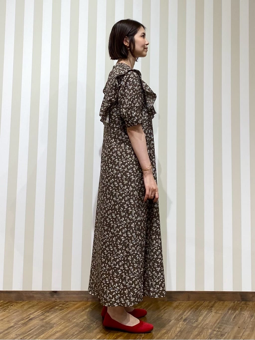 SAOさんの「SHOO･LA･RUE｜【S-LL】クラシカルな 花柄ワンピース」を使ったコーディネート