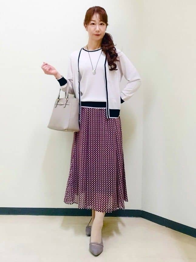 花さんの「Reflect｜【WEB先行カラーあり／手洗い可／アンサンブル可】バイカラーカーディガン」を使ったコーディネート