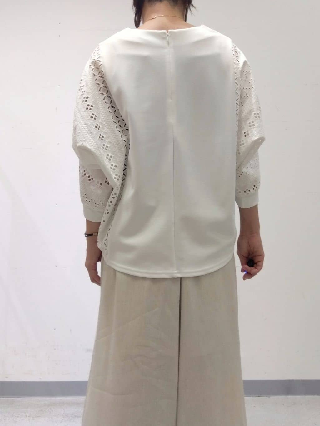 Kさんの「INDIVI｜【洗える／清涼感◎】ワイドフレアパンツ／スカーチョ」を使ったコーディネート