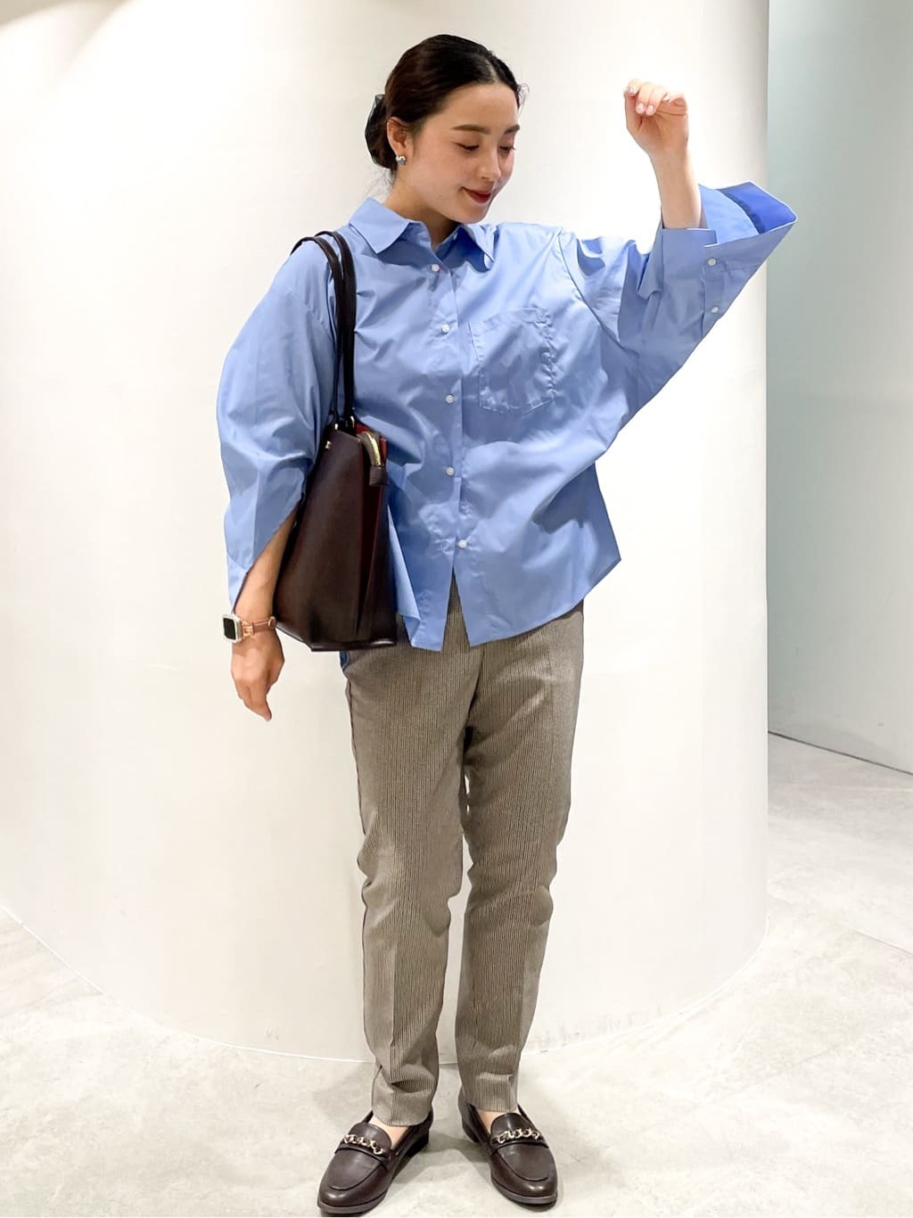 かりんさんの「OPAQUE.CLIP｜フォルムデザインシャツ【洗濯機OK】」を使ったコーディネート