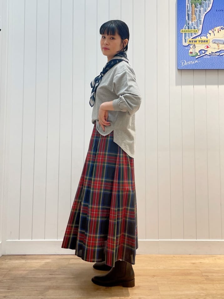 mikaさんの「Dessin｜【360度可愛い・洗える】バックヘンリーカットソー」を使ったコーディネート