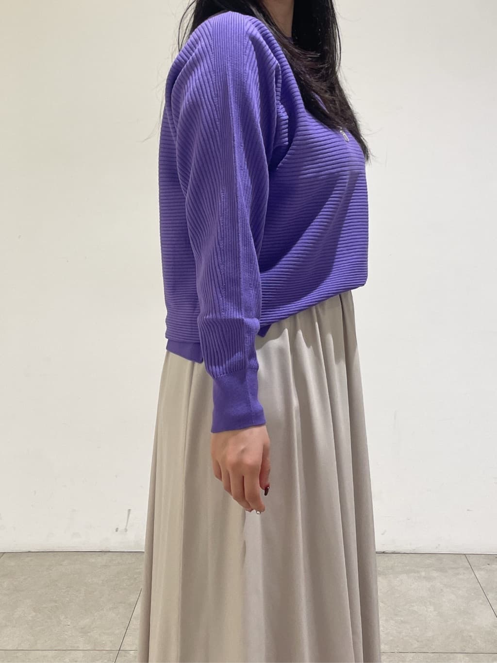 emikaさんの「INDIVI｜【洗える／体型カバー】美シルエットニット」を使ったコーディネート