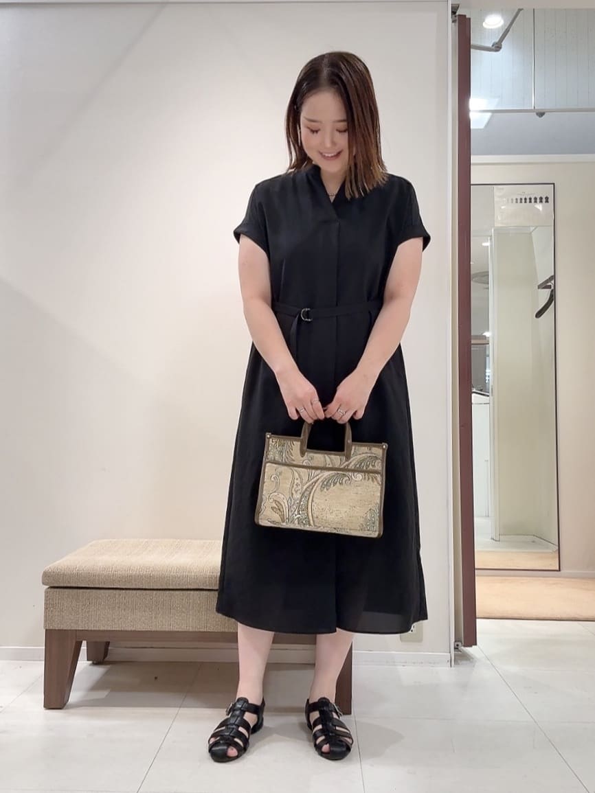 YUIさんの「UNTITLED｜【UV/はっ水】リラククールワンピース」を使ったコーディネート