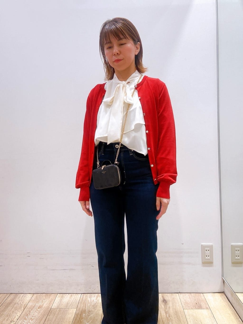 YUKOさんの「index｜《美人百花掲載》ビジュークルーネックカーディガン【洗濯機洗い可／UVケア／接触冷感／抗ピル】」を使ったコーディネート