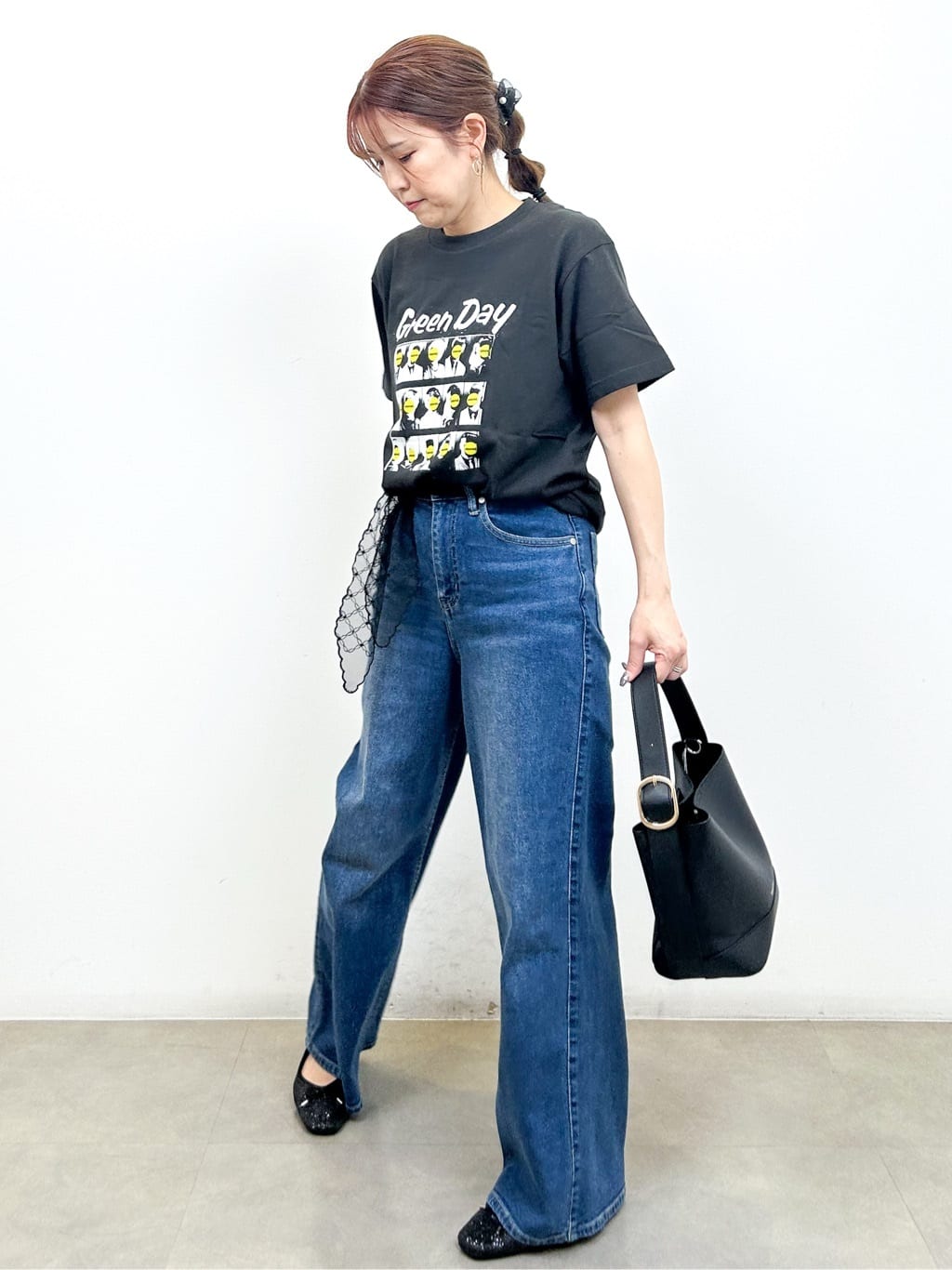 yumiさんの「OPAQUE.CLIP｜ロックTシャツ別注アソート【GREEN DAY／METALLICA／THE BEATLES】」を使ったコーディネート