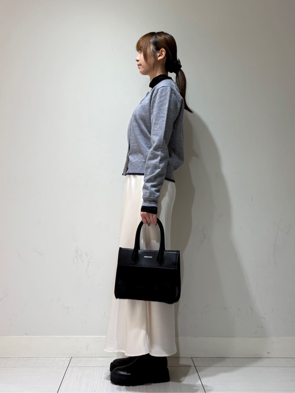 やなぎさんの「DRESSTERIOR｜【シアー素材】シアータートルトップス」を使ったコーディネート
