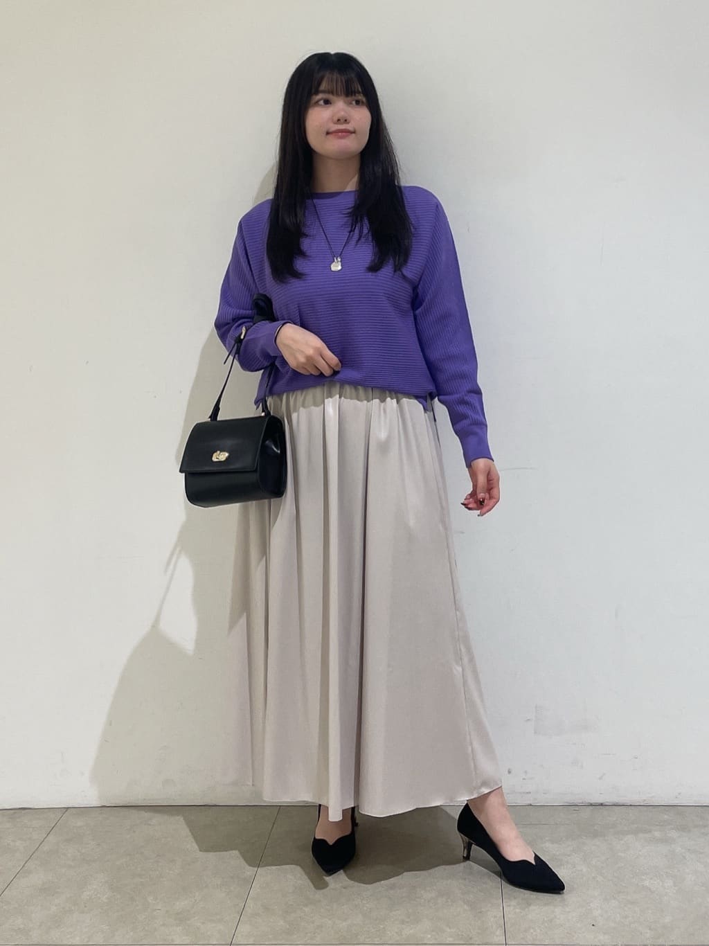 emikaさんの「INDIVI｜【洗える／体型カバー】美シルエットニット」を使ったコーディネート