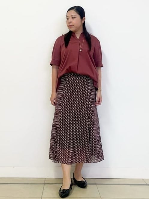 chisaさんの「Reflect｜【すっきり見え！長め丈／マシンウォッシュ可】スキッパーネックジャージトップス」を使ったコーディネート