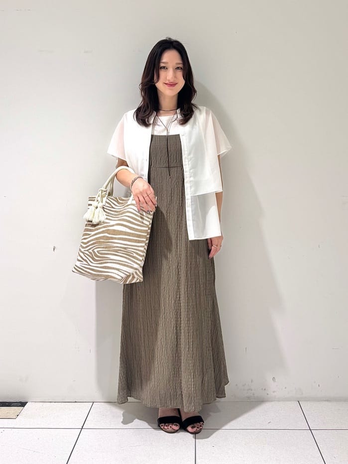 そんさんの「INDIVI｜【洗える／レイヤードにも活躍】ペプラムインナートップス」を使ったコーディネート