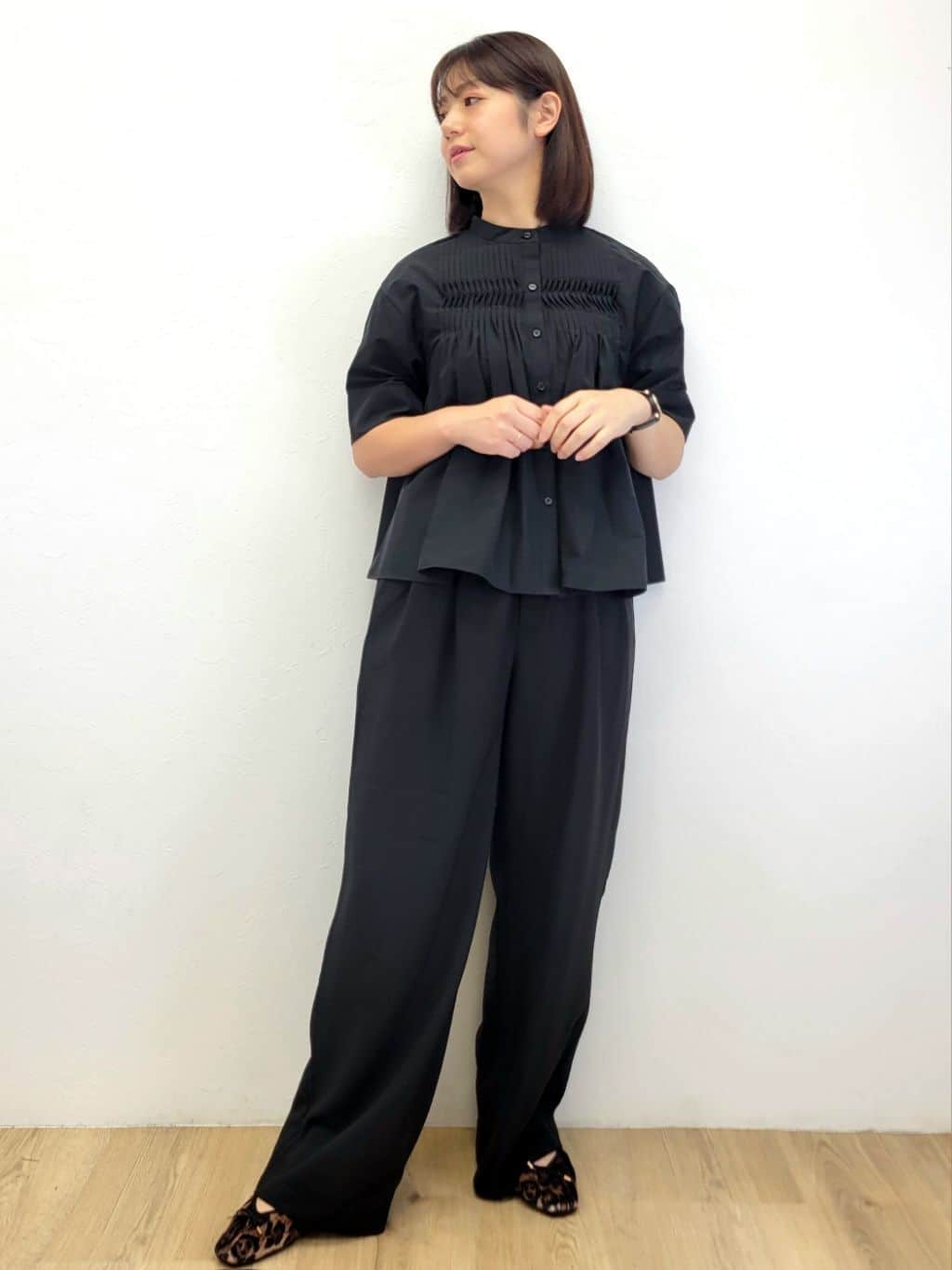 LISAさんの「OPAQUE.CLIP｜ピンタックフレアシャツ【洗濯機洗い可】」を使ったコーディネート