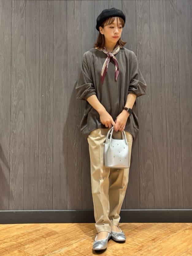 meiさんの「SHOO･LA･RUE｜【S-LL/7分袖】ゆるシルエットが心地よい ドルマントップス」を使ったコーディネート
