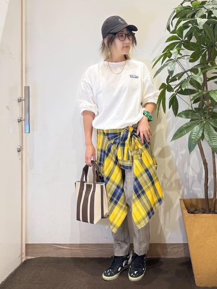 misakiさんの「SHOO･LA･RUE｜グラフィックアソート BIGロンT」を使ったコーディネート
