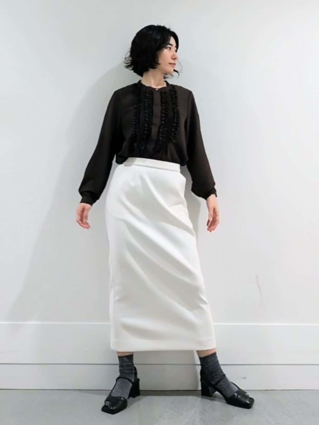 ミズタさんの「UNTITLED｜【アンサンブル可/洗える/ボタンなし】シルクウールカシミヤ 着流しカーディガン」を使ったコーディネート