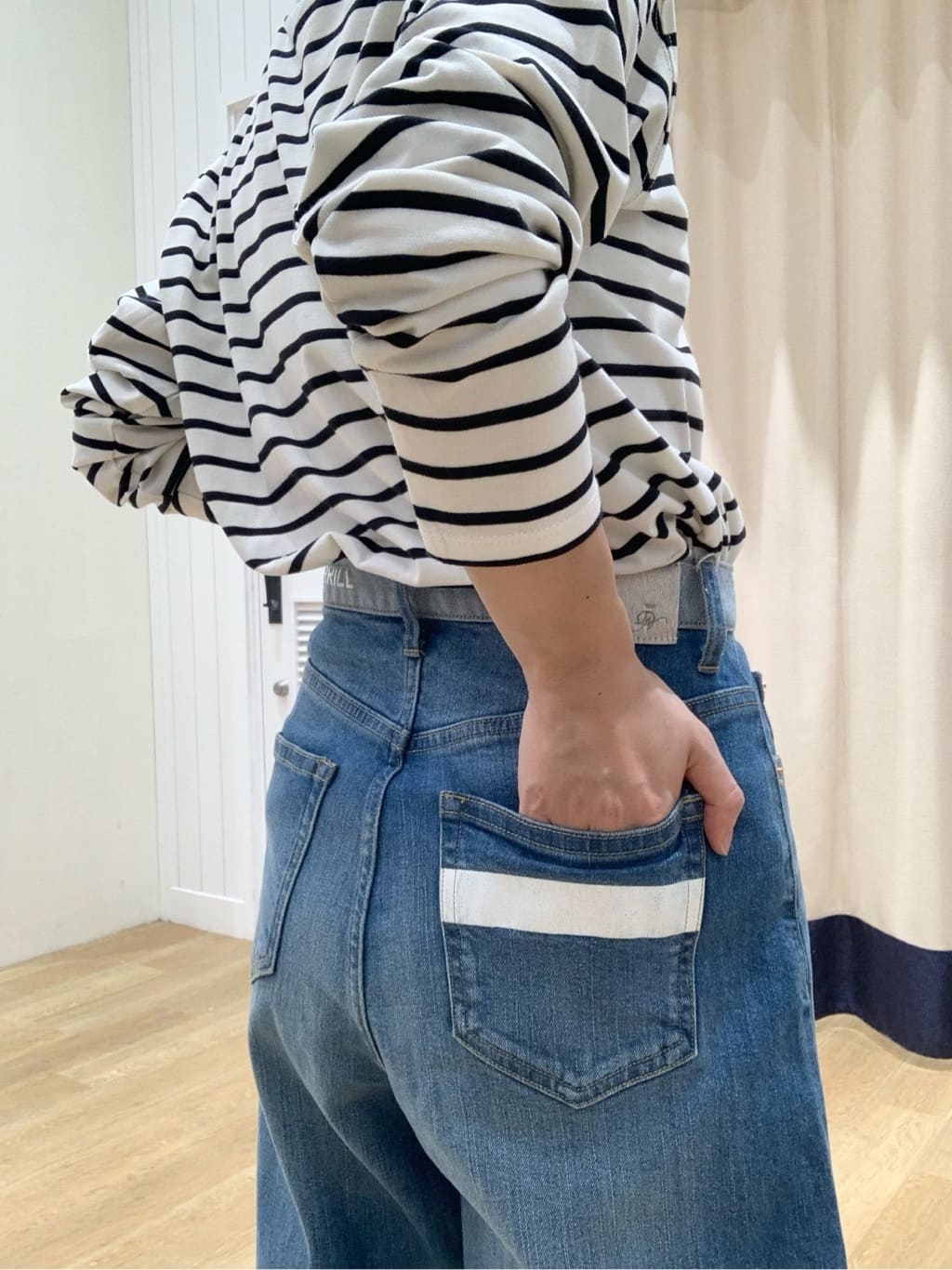 IMARIさんの「Dessin｜【選べる首元デザイン/洗える】クルーネックロングTシャツ」を使ったコーディネート