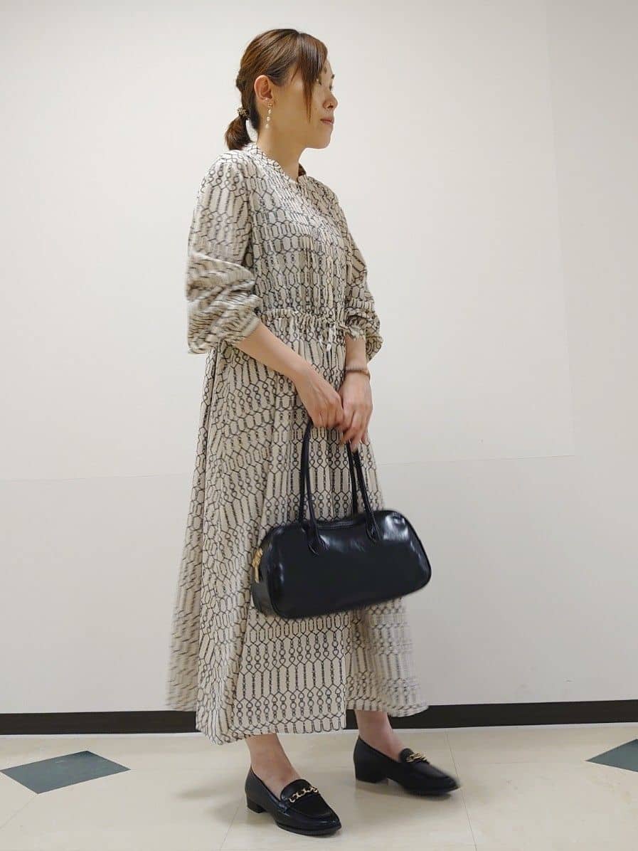chieさんの「index｜【軽量】オイル調合皮ワイドボストンバッグ」を使ったコーディネート
