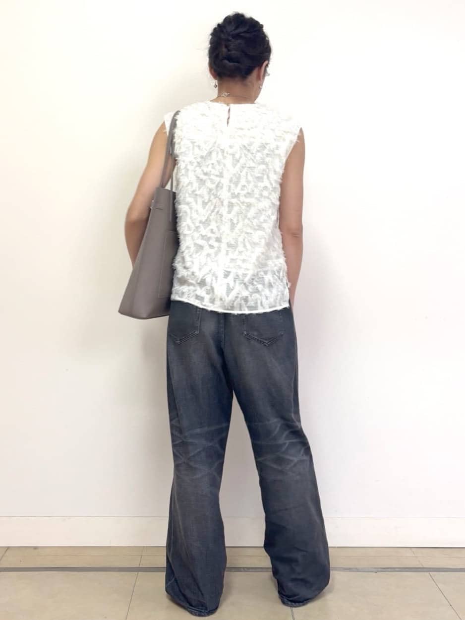 Harukaさんの「DRESSTERIOR｜ヴィンテージ加工ワイドデニムパンツ」を使ったコーディネート