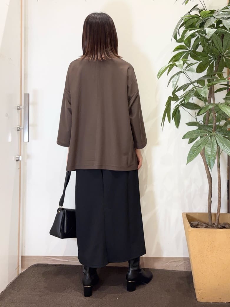 宗形さんの「SHOO･LA･RUE｜【S-LL/ひんやり】さらっとしたタッチが心地よい ダブルブレストジャケット」を使ったコーディネート