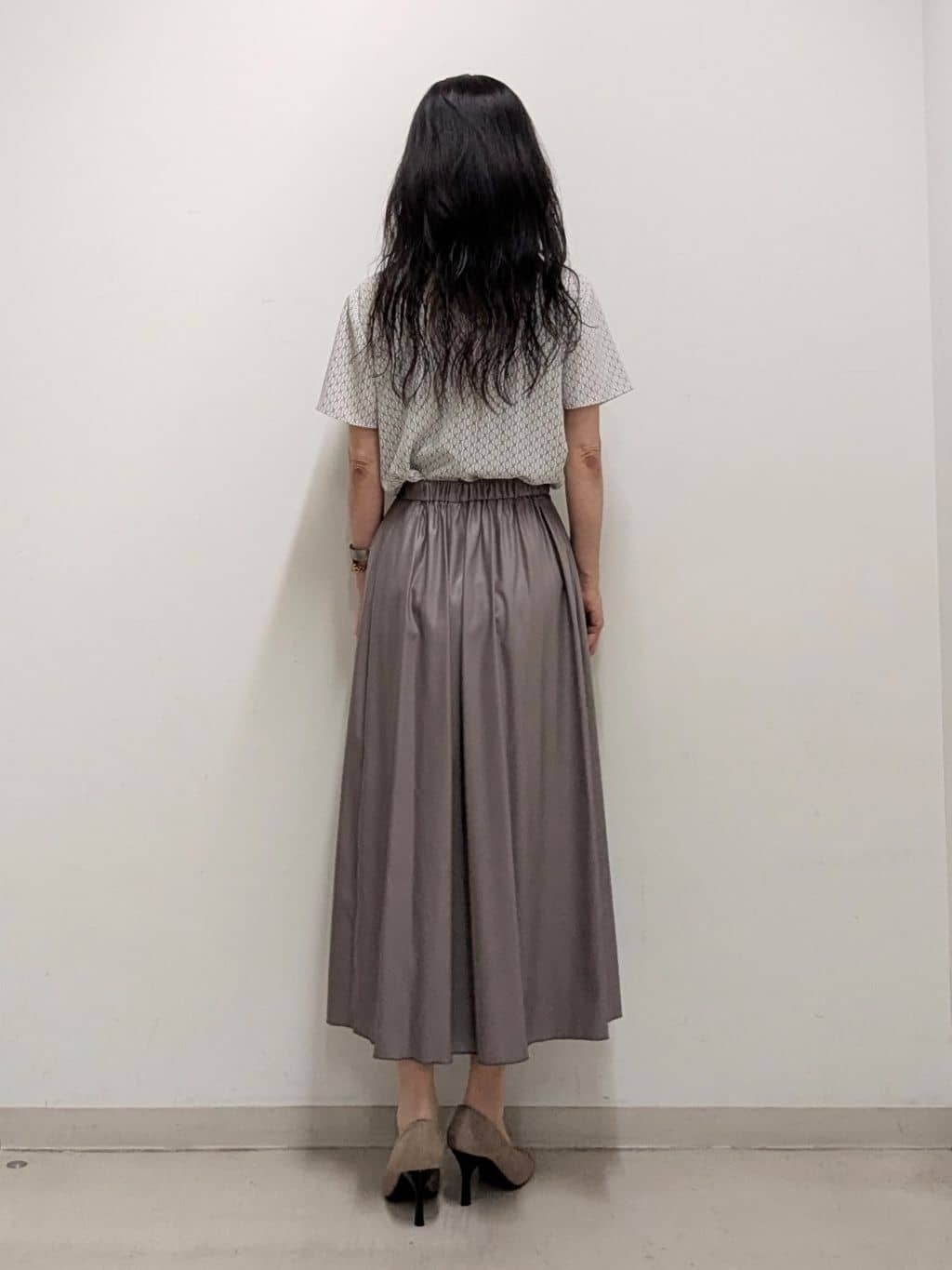 miiさんの「INDIVI｜【UVケア】モノグラム ボウタイデザインブラウス」を使ったコーディネート