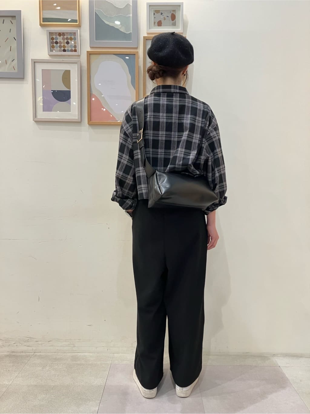まぁさんの「SHOO･LA･RUE｜【汗ジミ軽減/ひんやり/UV】大人のヘルシーな着こなしに タックノースリーブチュニック」を使ったコーディネート