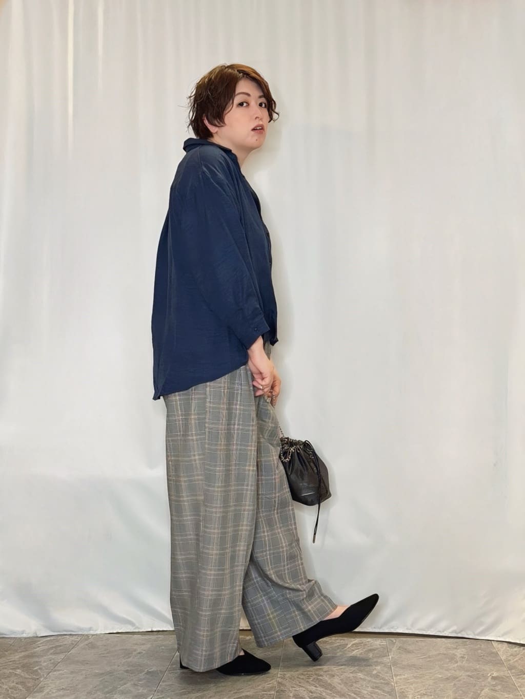 たみさんの「SHOO･LA･RUE｜【S-LL】インせず着られる デニムライク前開きブラウス」を使ったコーディネート