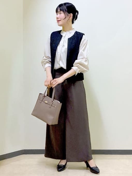  beni_gingerさんの「Reflect｜【軽い羽織に◎】フロントファスナー開きベスト」を使ったコーディネート
