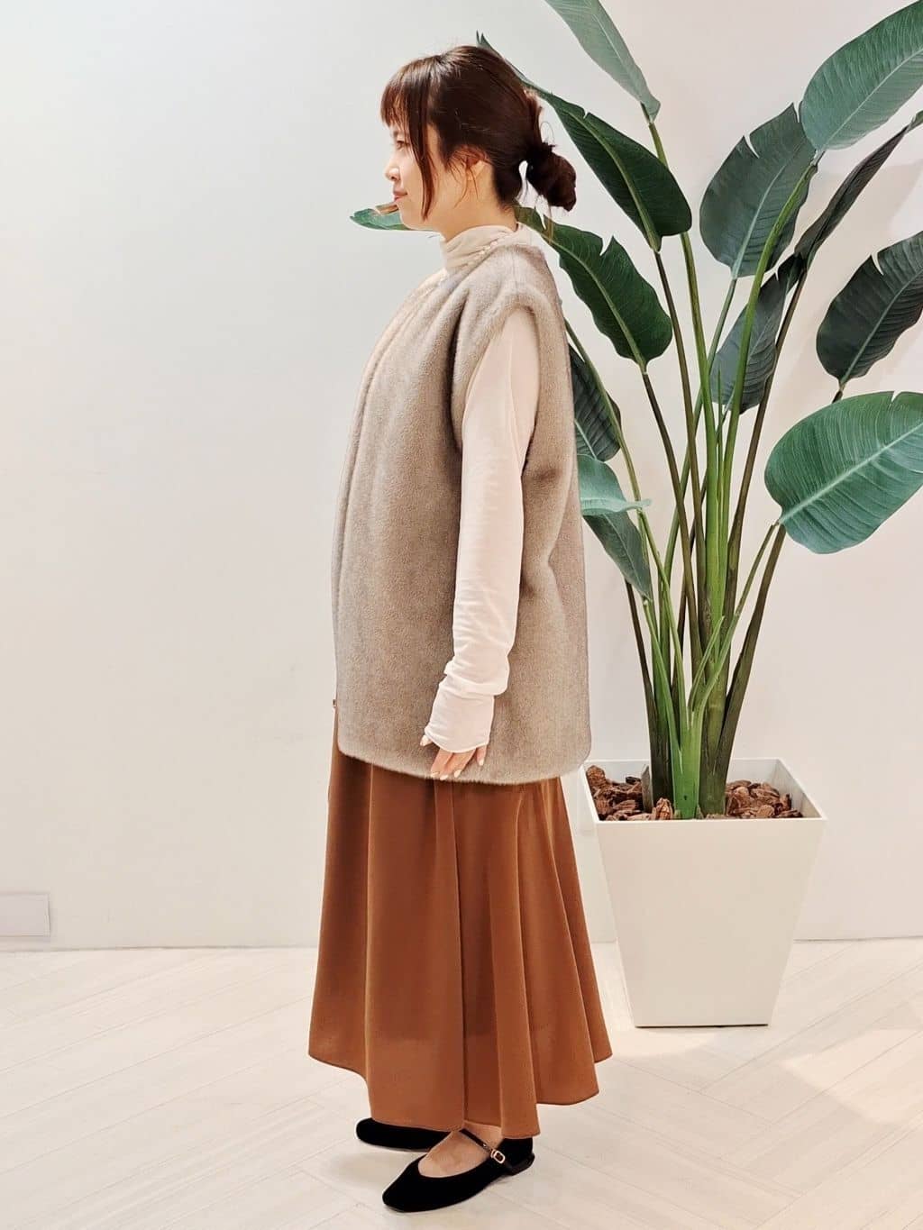 YuKaRiさんの「UNTITLED｜【ハイネック/レイヤード/重ね着におすすめ】トリコットベロア シアーインナー」を使ったコーディネート