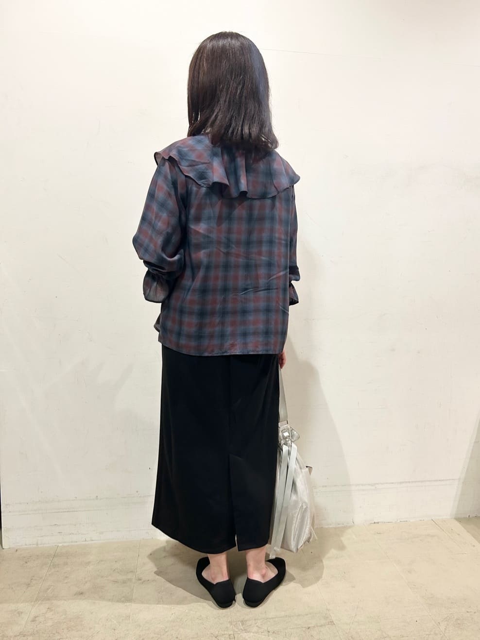Mさんの「SHOO･LA･RUE｜【S-LL】1枚で華やか チェック柄フリルブラウス」を使ったコーディネート