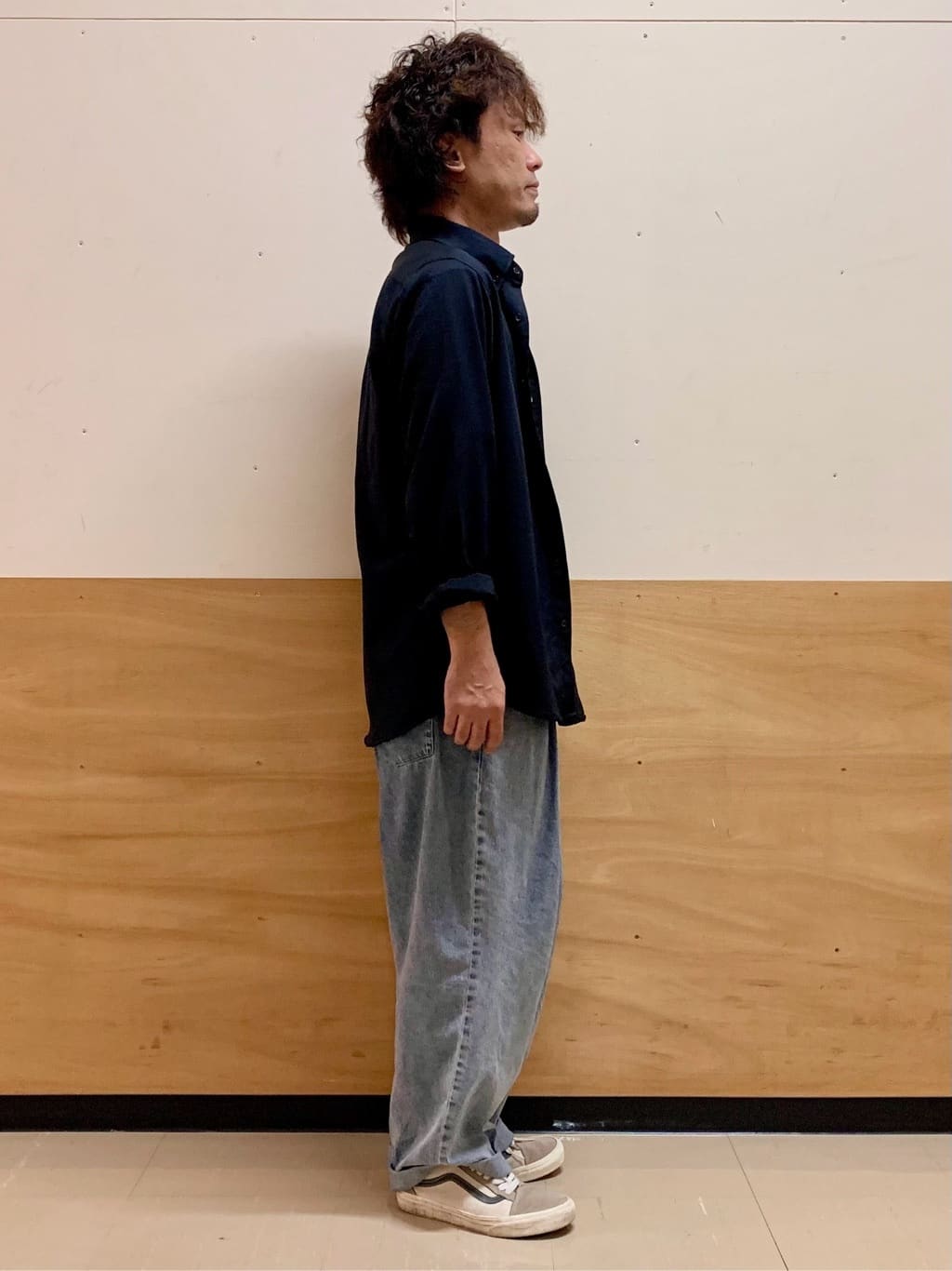 MATUさんの「THE SHOP TK｜スムースファイバー長袖シャツ 【吸水速乾/UVカット/軽量/イージーケア】」を使ったコーディネート