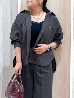 naoさんの「grove｜【カセット服/選べる着丈】洗濯機で洗えるオーバーシャツ」を使ったコーディネート