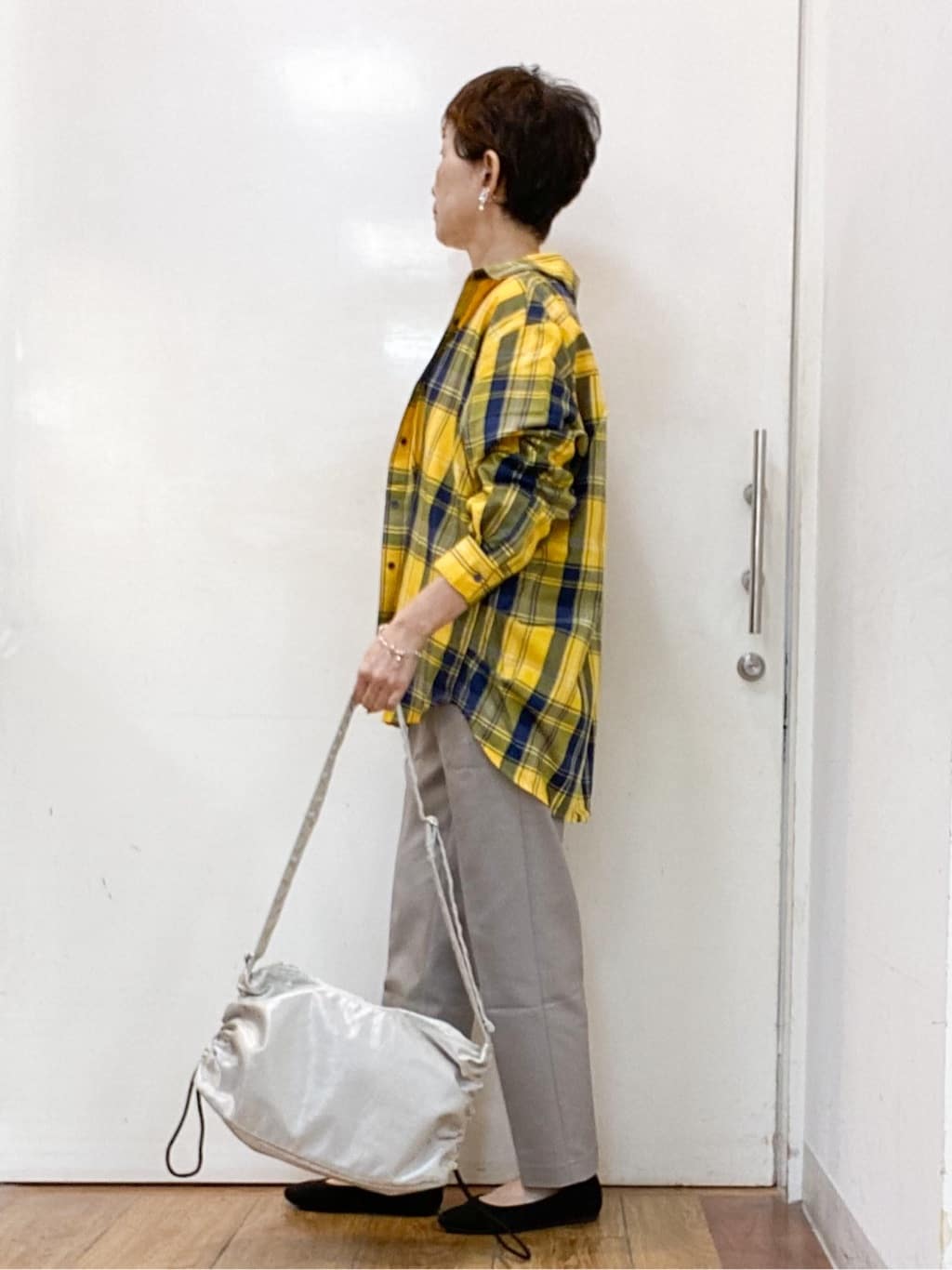 みぃさんの「SHOO･LA･RUE｜【洗濯機可/S-3L/美脚シルエット】通勤・セレモニーにも　きちんと見えする ソフトスティックパンツ」を使ったコーディネート