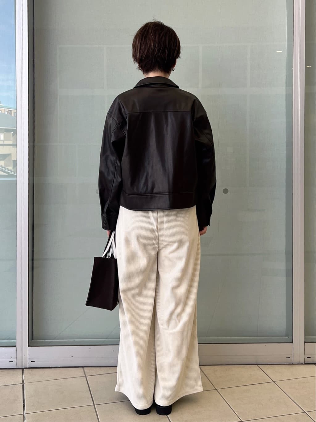 yo-koさんの「OPAQUE.CLIP｜フロッキーチュールTシャツ【洗濯機洗い可】」を使ったコーディネート