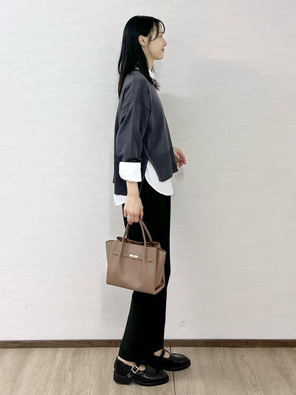 sachikoさんの「OPAQUE.CLIP｜《ツインセット》リラクシーサイドスリットニット&times;ドッキングタンク【洗濯機洗い可】」を使ったコーディネート