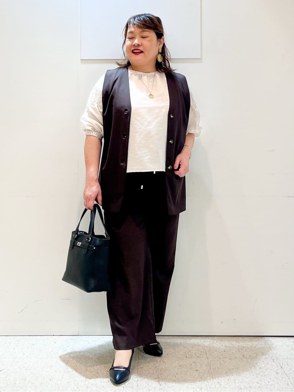 kimmyさんの「Reflect｜【ウエスト総ゴム／セットアップ／単品使いOK◎】ベスト＋ストレートパンツセット」を使ったコーディネート