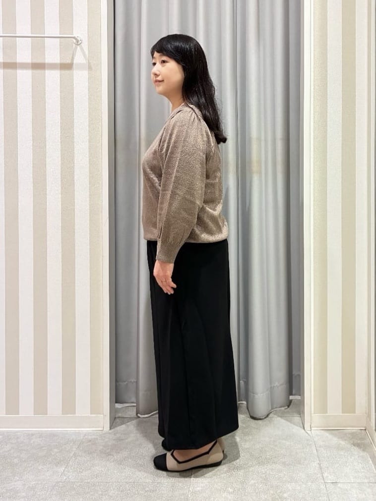 vanseさんの「SHOO･LA･RUE｜【洗濯後しわになりにくい】ポケット付き ナロースカート」を使ったコーディネート