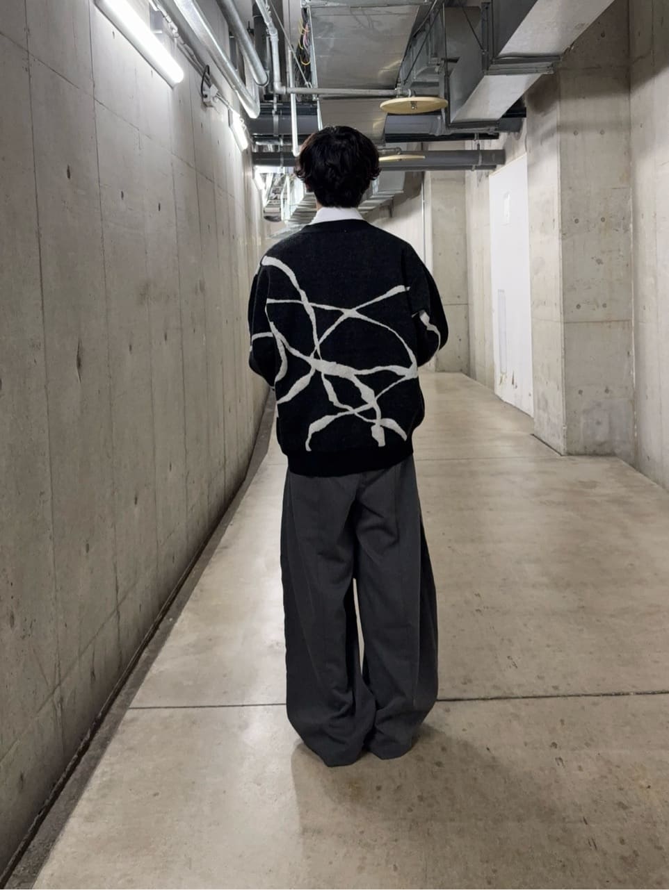 Neoさんの「TAKEO KIKUCHI｜ラインアートニットカーディガン」を使ったコーディネート