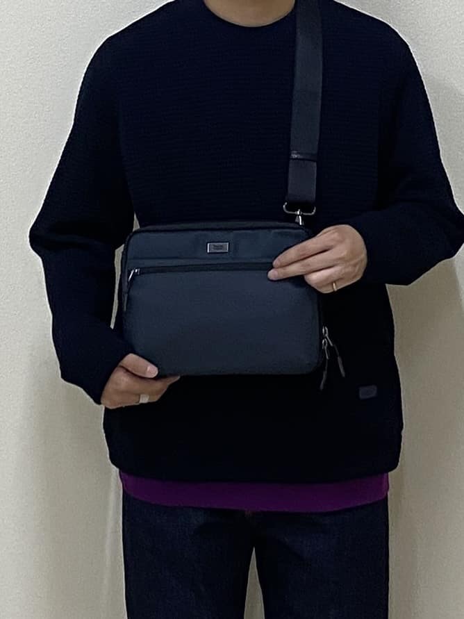 石井友也さんの「TAKEO KIKUCHI｜【抗菌防臭／5サイズ展開】ハイゲージポンチ Tシャツ」を使ったコーディネート