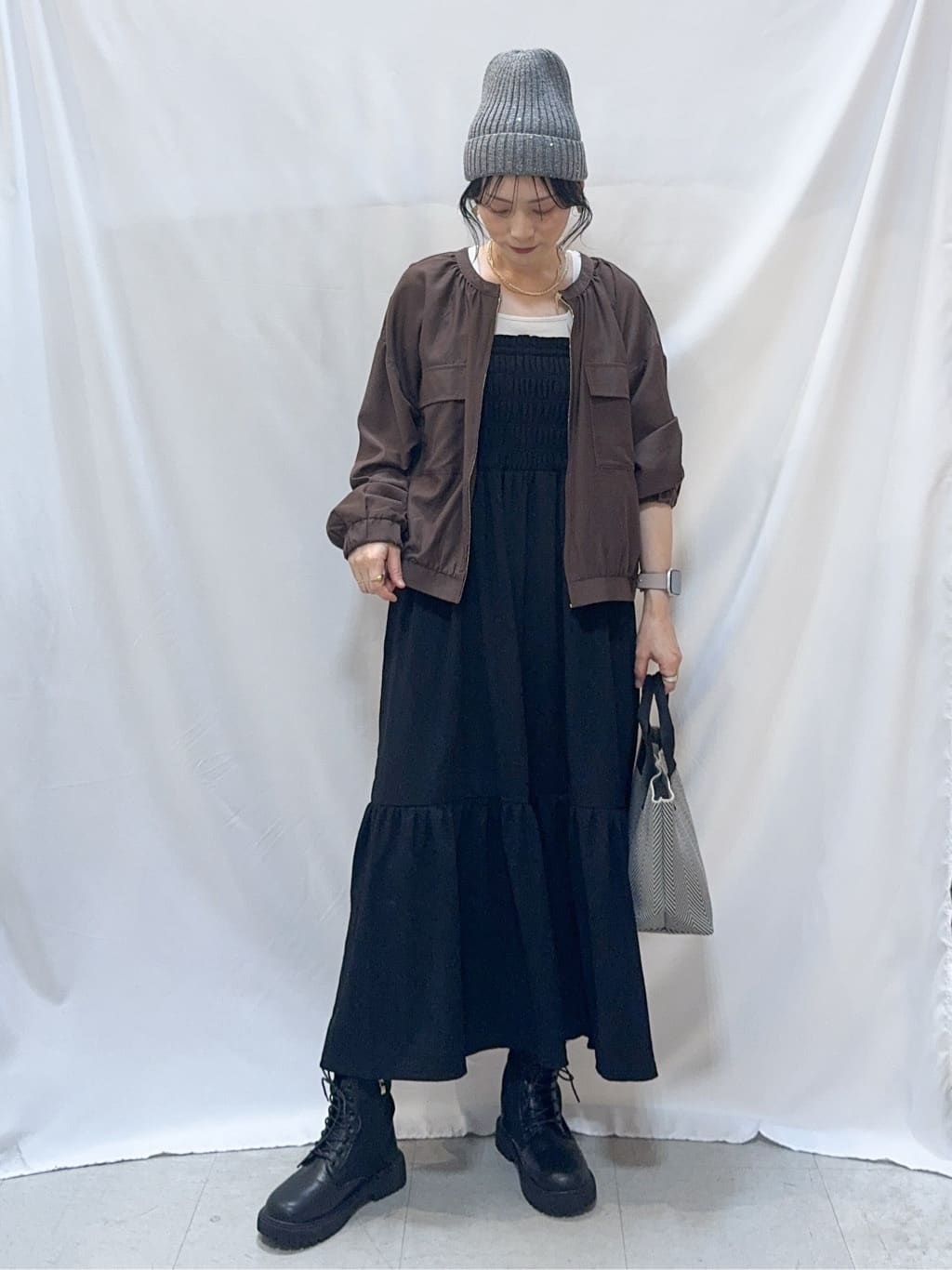 𝐇𝐢𝐫𝐨𝐦𝐢さんの「SHOO･LA･RUE｜【S-LL】寒暖差のある時期に 大人上品なシアーブルゾン」を使ったコーディネート