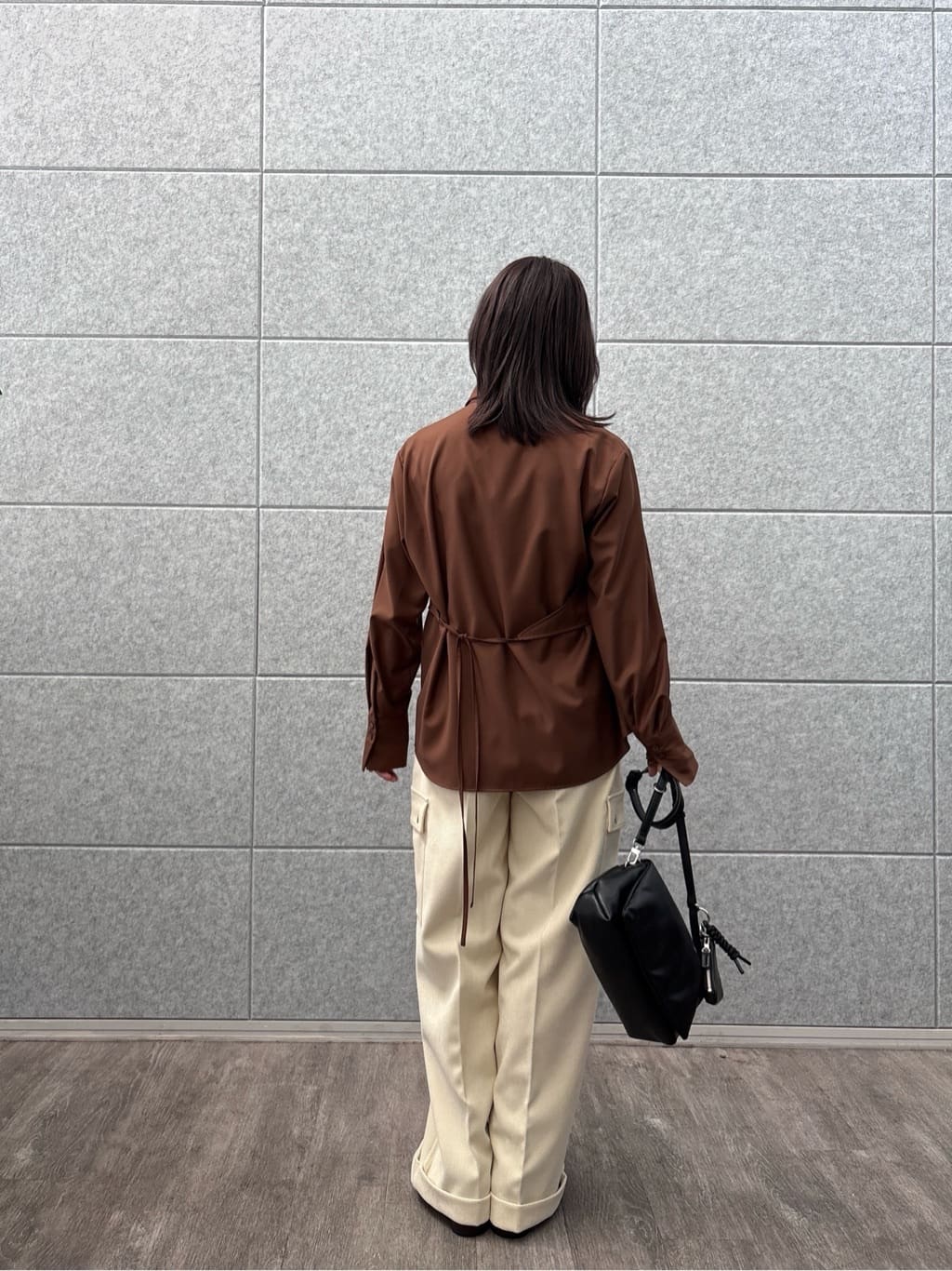 erikaさんの「INDIVI｜アシメジレシャツ」を使ったコーディネート