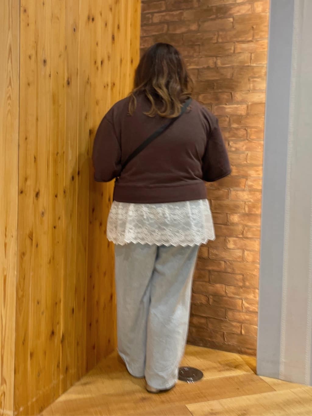 Risaさんの「SHOO･LA･RUE｜暑い夏も軽やかに デニムイージーワイドパンツ」を使ったコーディネート