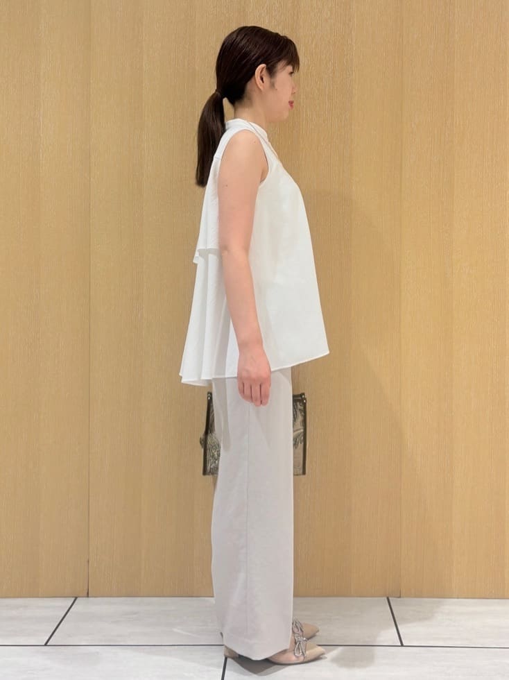 CHISATOさんの「UNTITLED｜【接触冷感/吸水速乾】フレアバックシャンブラウス」を使ったコーディネート