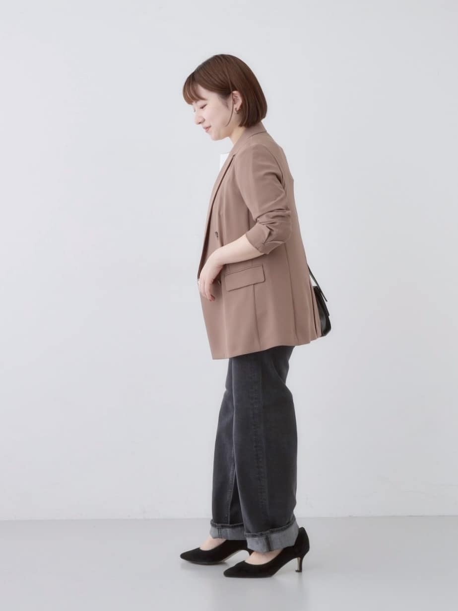 sakuさんの「INDIVI｜【褒められデニム】ワイドストレート デニムパンツ」を使ったコーディネート