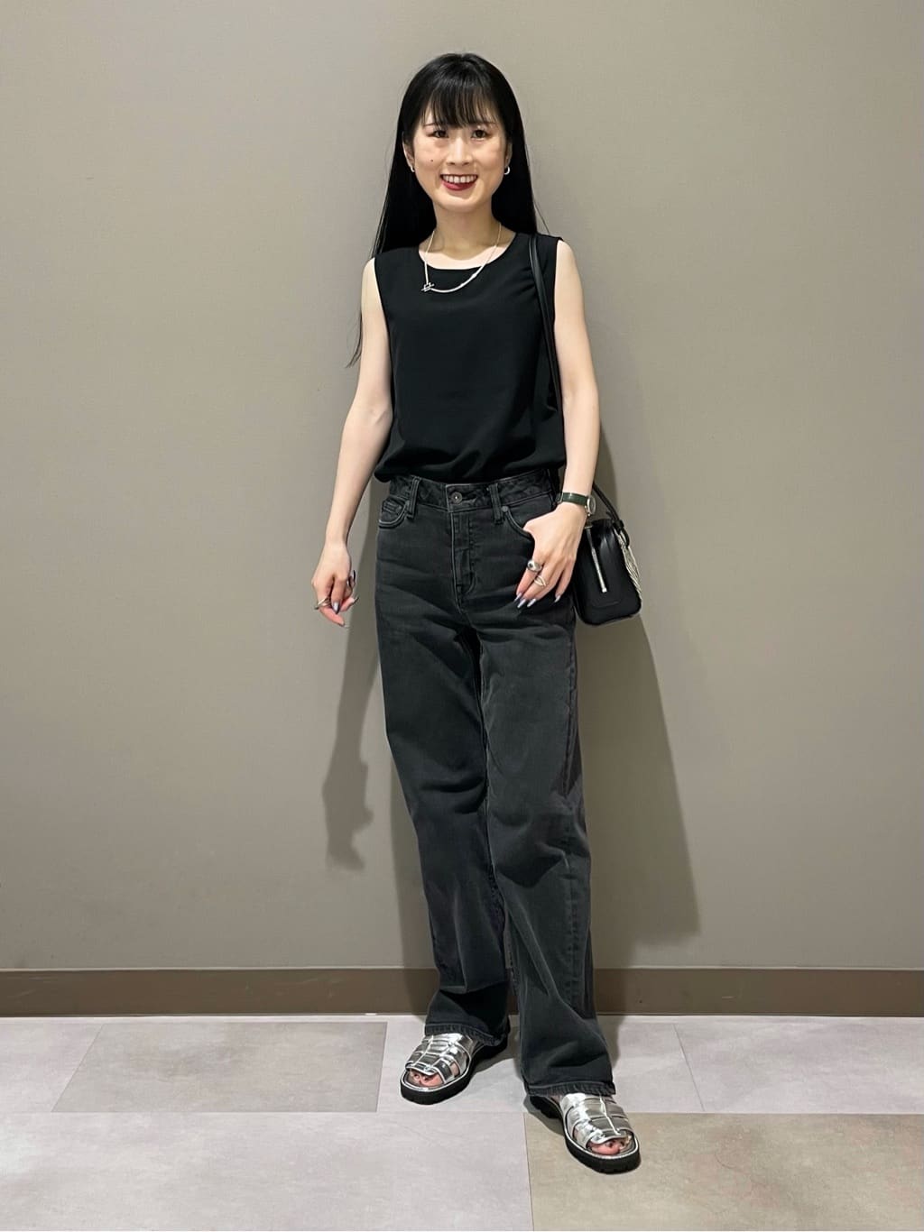 KEIKOさんの「INDIVI｜【体型カバー／清涼感】シアーオーバーシャツ」を使ったコーディネート