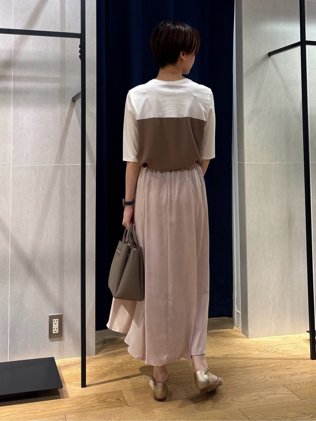 kanaeさんの「INDIVI｜【セットアップ可能】ビスチェレイヤード風トップス」を使ったコーディネート