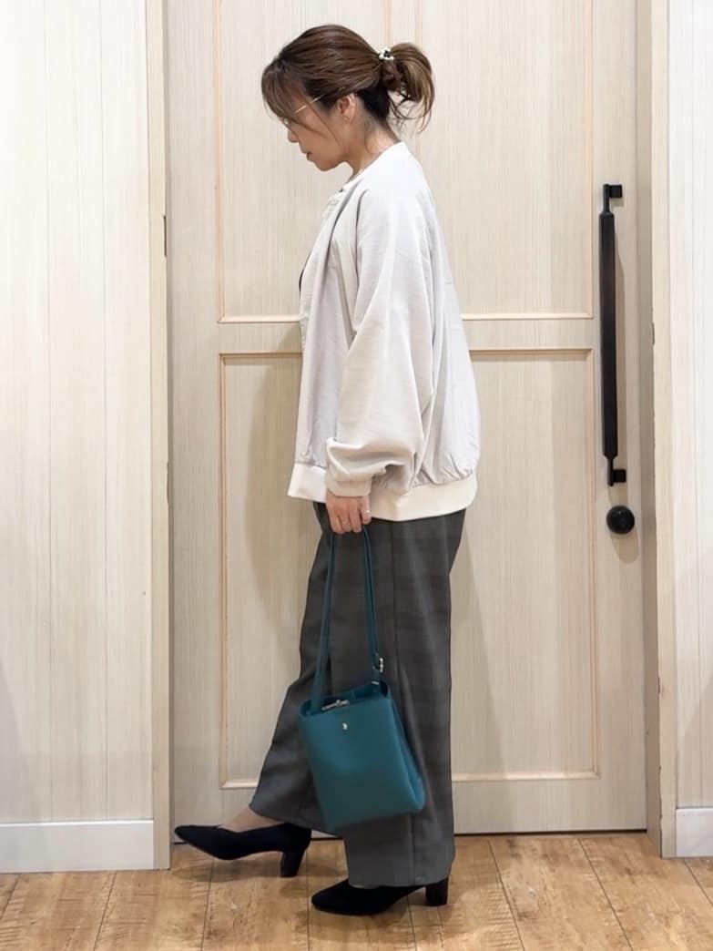Y O k Oさんの「SHOO･LA･RUE｜【洗濯機可/S-LL】さっと羽織れる 軽量リブブルゾン」を使ったコーディネート